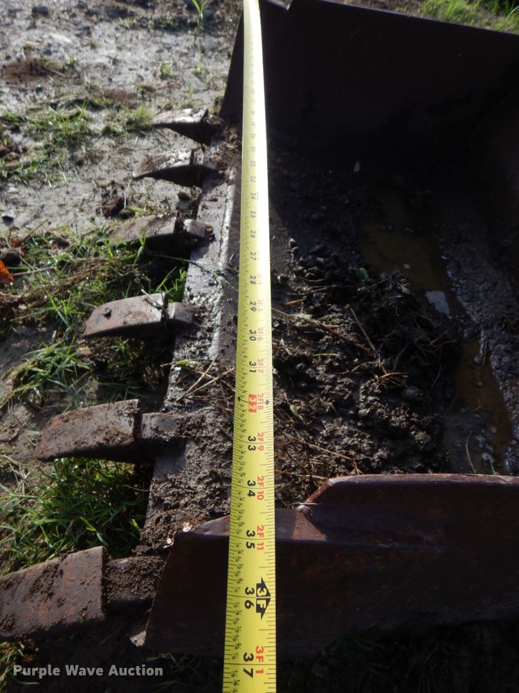 image for item LS9873 35" W backhoe bucket