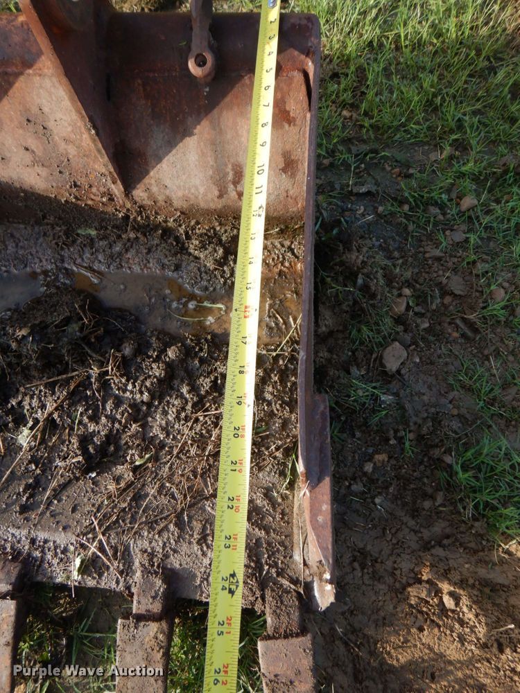 image for item LS9873 35" W backhoe bucket