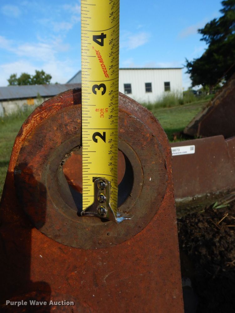 image for item LS9873 35" W backhoe bucket