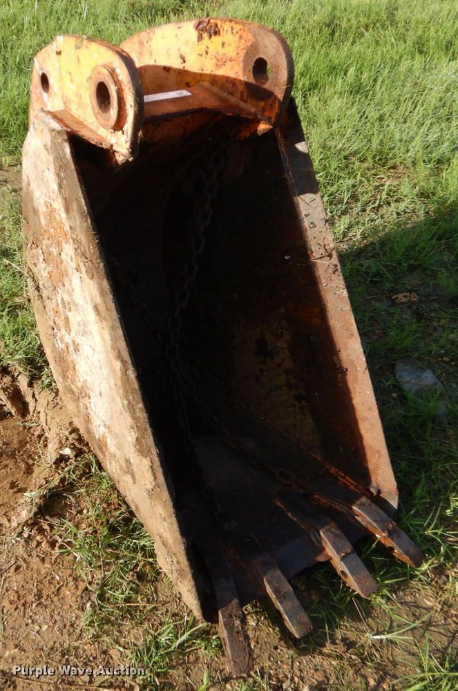 image for item LS9874 17"W backhoe bucket