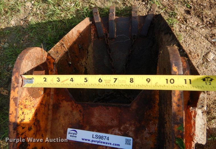 image for item LS9874 17"W backhoe bucket