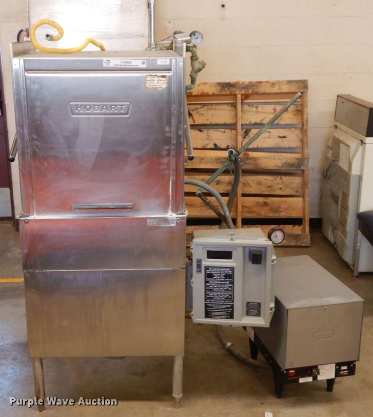 image for item LY9085 Hobart AM-14  dishwasher