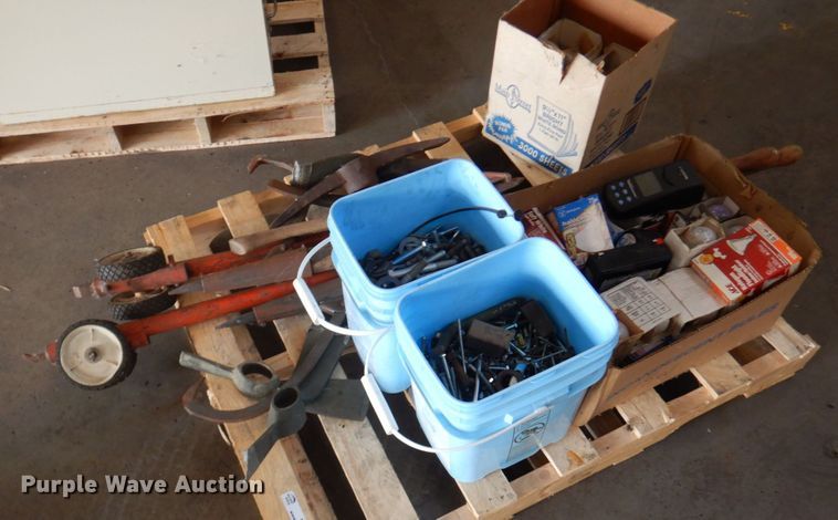 image for item MH9062 Tools