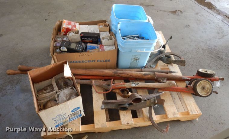 image for item MH9062 Tools