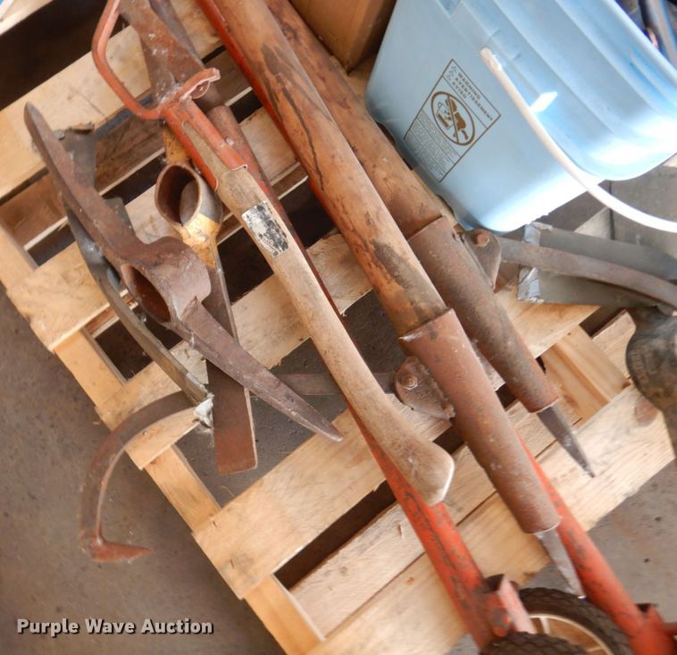 image for item MH9062 Tools