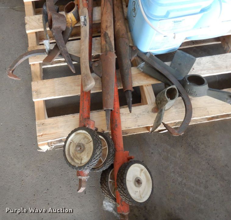 image for item MH9062 Tools