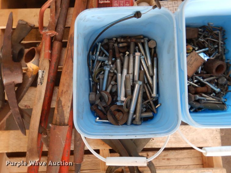 image for item MH9062 Tools