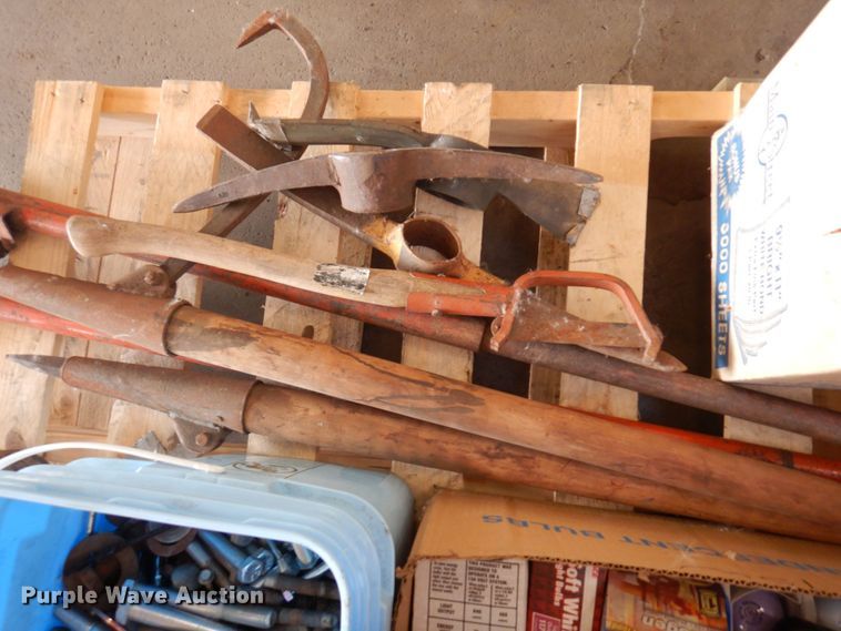 image for item MH9062 Tools