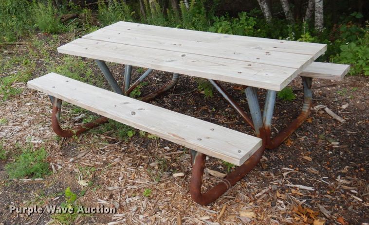 image for item MH9068 (5) picnic tables