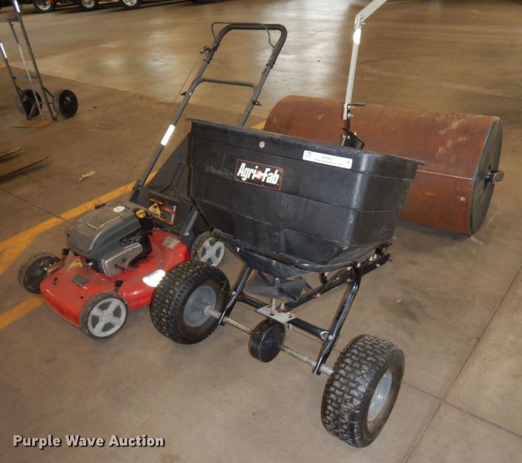 image for item MH9071 Lawn and garden equipment