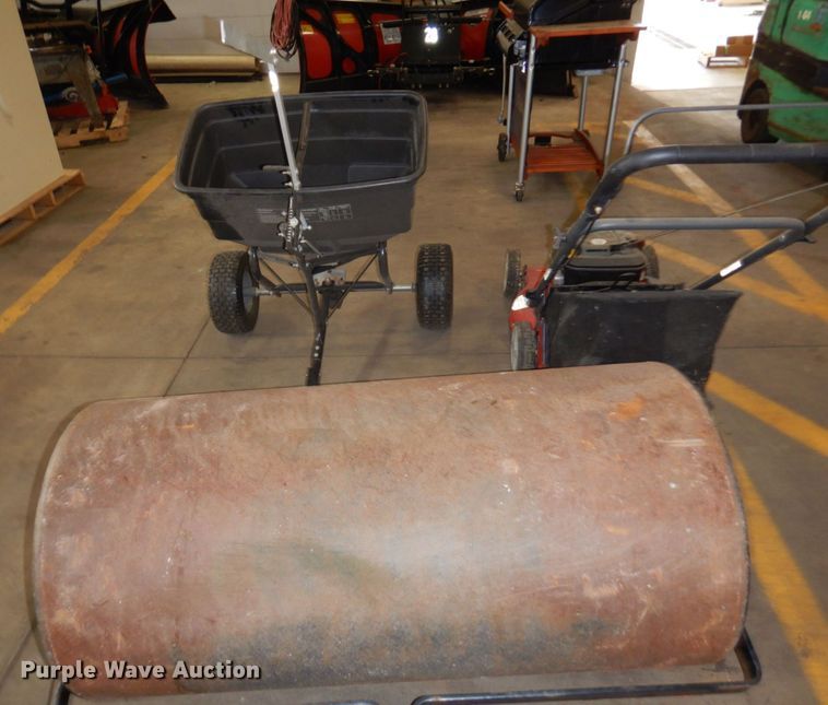 image for item MH9071 Lawn and garden equipment