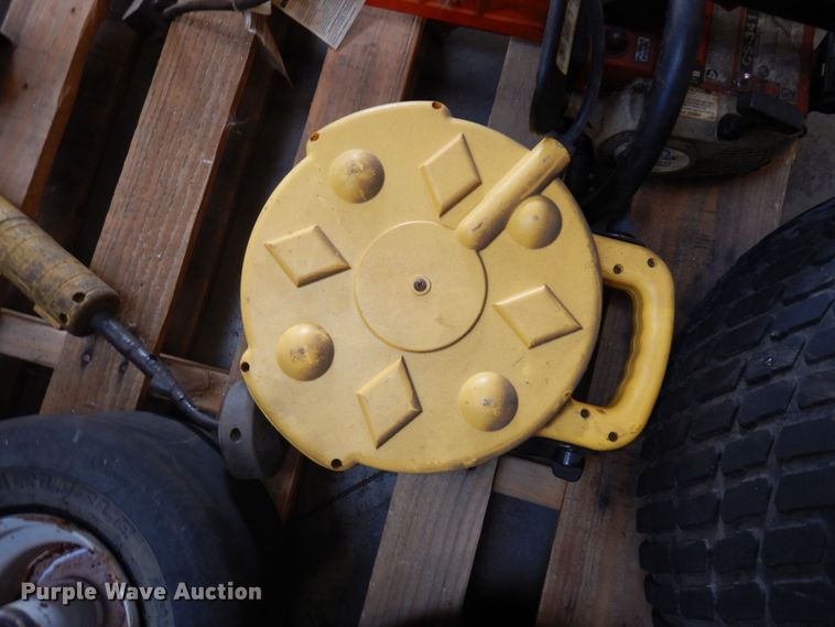 image for item MH9073 Tools