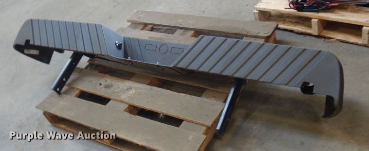 image for item MH9074 2011 Ford F350  bumper