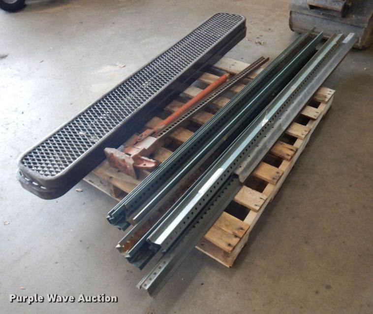 image for item MH9075 Tools