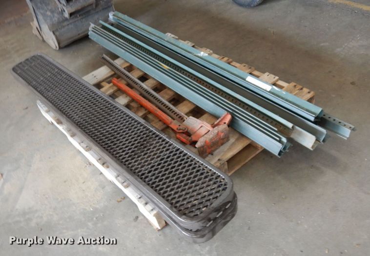 image for item MH9075 Tools