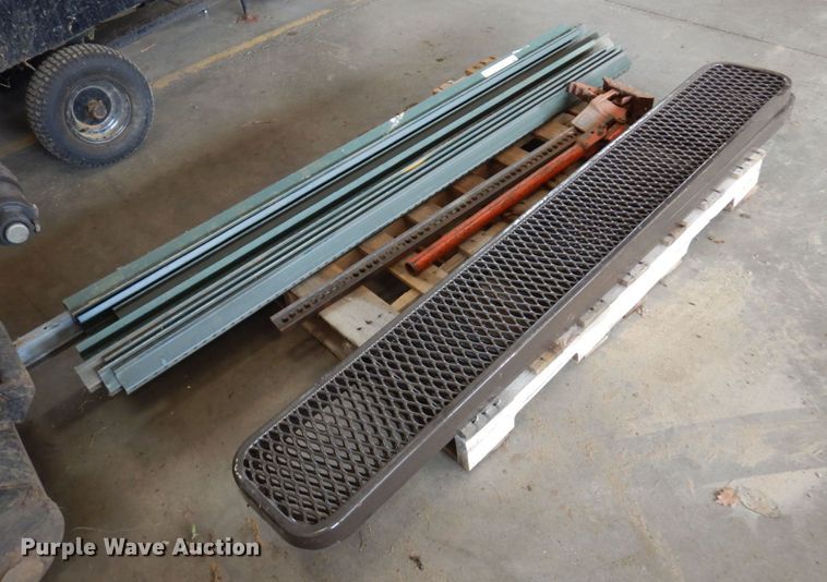 image for item MH9075 Tools