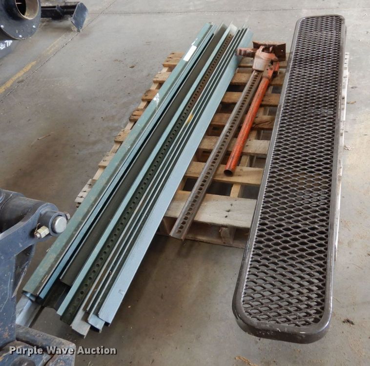 image for item MH9075 Tools