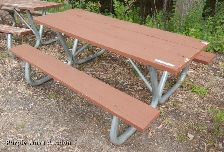 (5) picnic tables in White Bear Lake, MN Item MH9080 sold Purple Wave