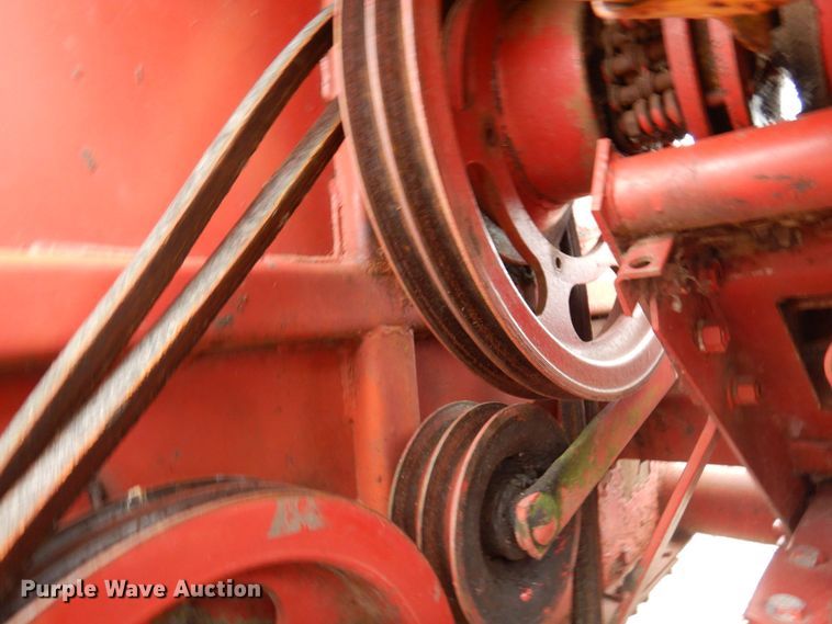 image for item MH9094 New Holland 38  forage harvester