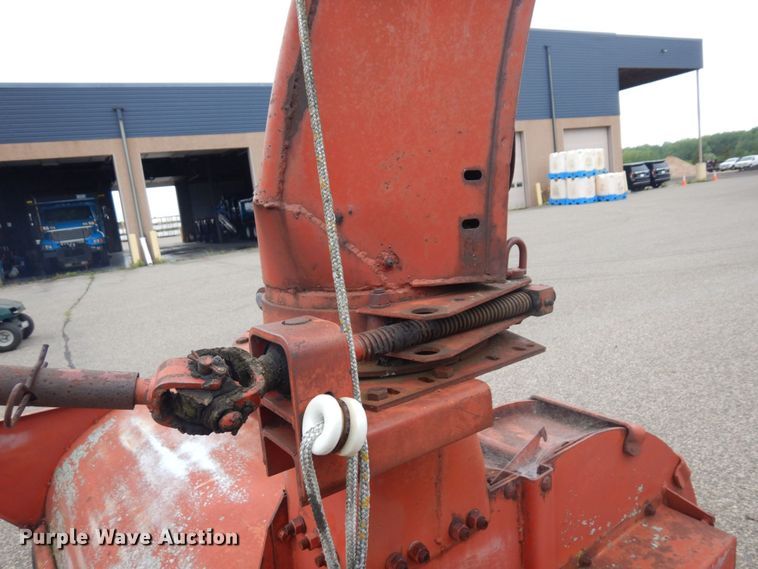 image for item MH9094 New Holland 38  forage harvester