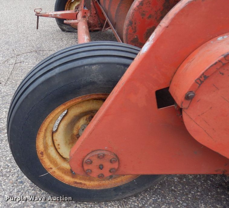 image for item MH9094 New Holland 38  forage harvester