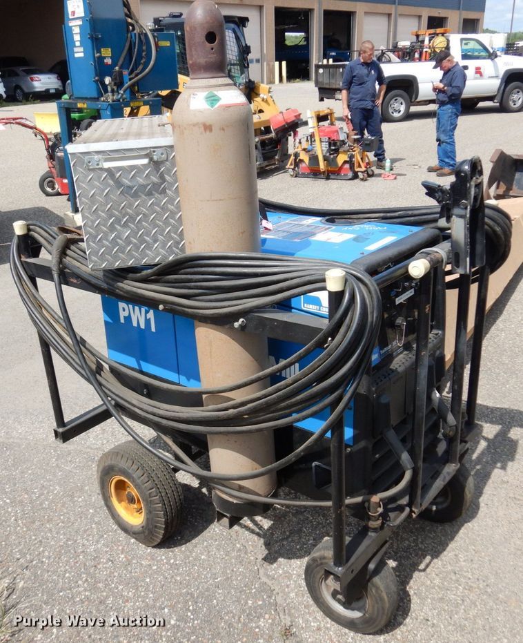 image for item MH9103 Miller Trailblazer 302  welder/generator