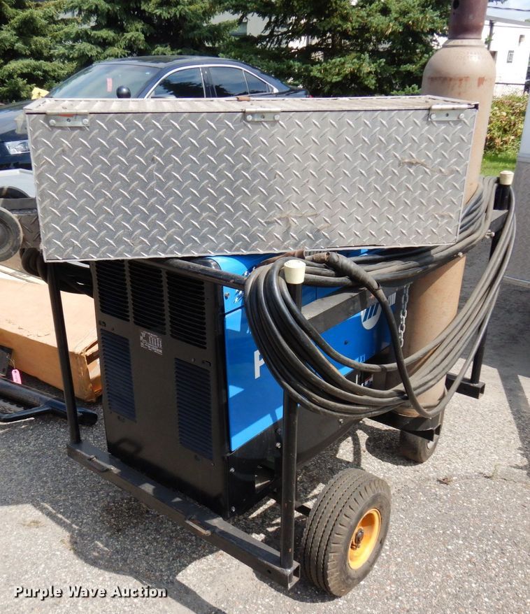 image for item MH9103 Miller Trailblazer 302  welder/generator