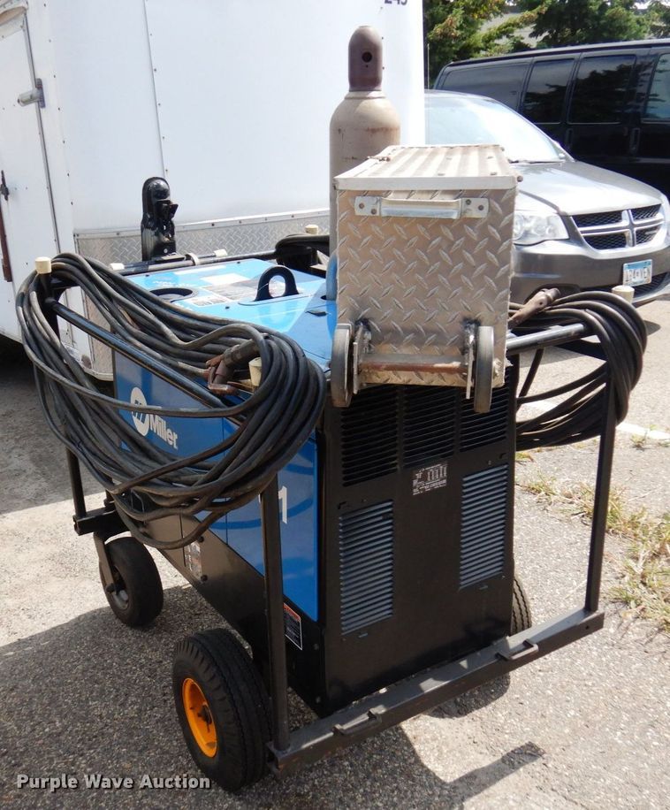 image for item MH9103 Miller Trailblazer 302  welder/generator