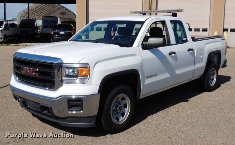 image for item MH9111 2015 GMC Sierra 1500  Double Cab pickup truck