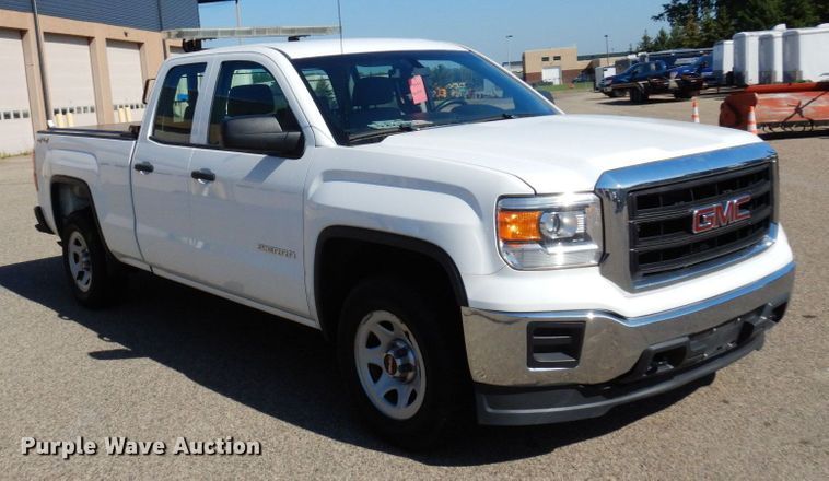 image for item MH9111 2015 GMC Sierra 1500  Double Cab pickup truck