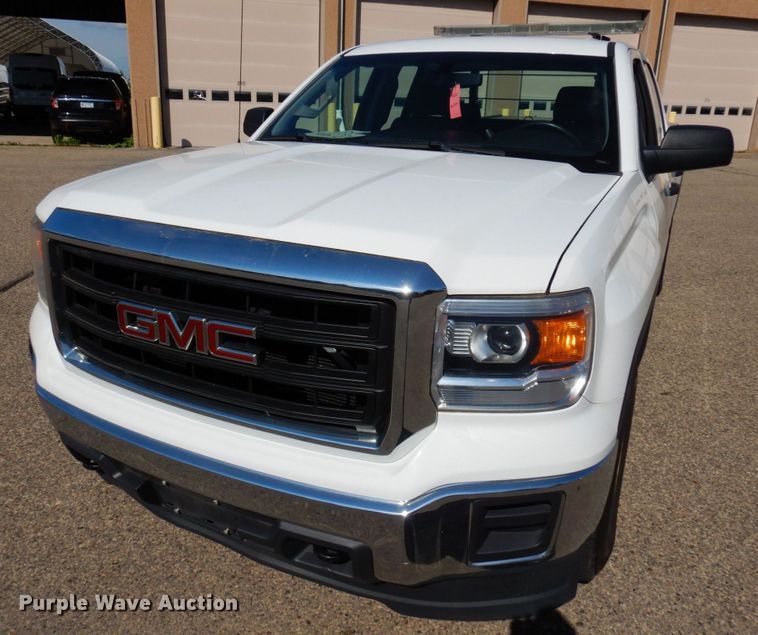 image for item MH9111 2015 GMC Sierra 1500  Double Cab pickup truck