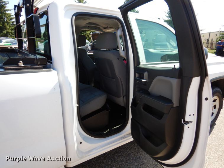 image for item MH9111 2015 GMC Sierra 1500  Double Cab pickup truck