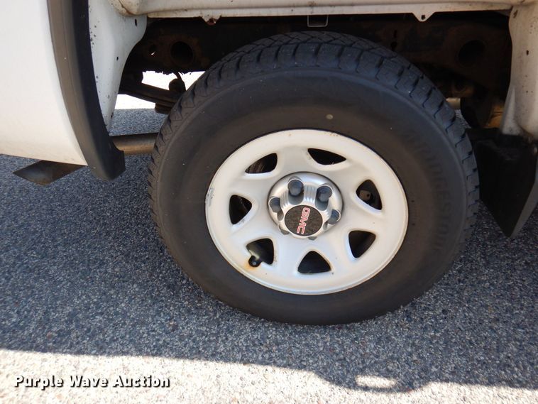 image for item MH9111 2015 GMC Sierra 1500  Double Cab pickup truck