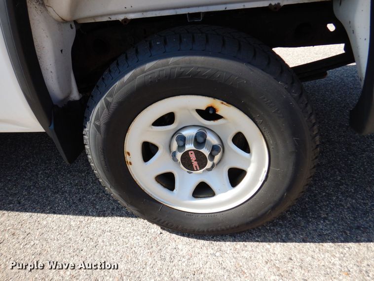 image for item MH9111 2015 GMC Sierra 1500  Double Cab pickup truck