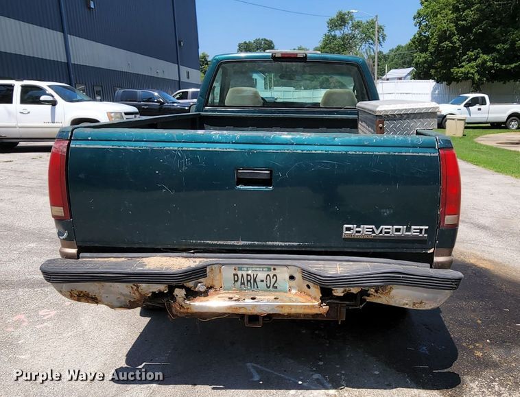 image for item MK9057 1998 Chevrolet Silverado 1500  pickup truck