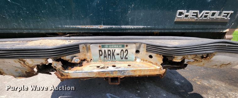 image for item MK9057 1998 Chevrolet Silverado 1500  pickup truck