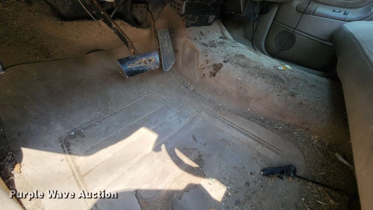 image for item MK9057 1998 Chevrolet Silverado 1500  pickup truck