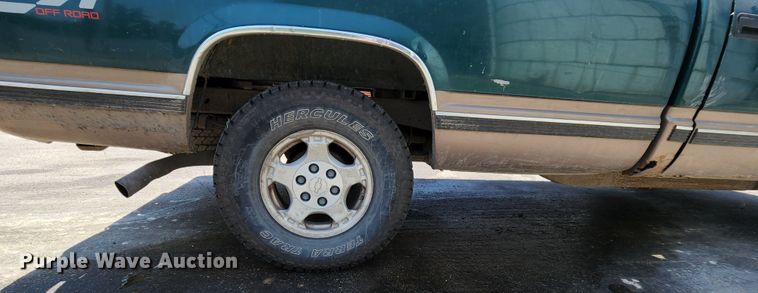 image for item MK9057 1998 Chevrolet Silverado 1500  pickup truck
