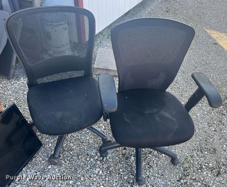 image for item MR9832 Office supplies and equipment