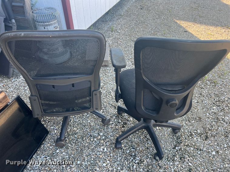 image for item MR9832 Office supplies and equipment