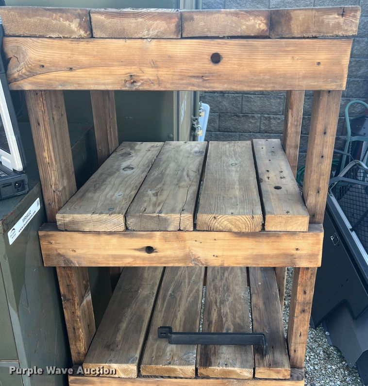 image for item MR9832 Office supplies and equipment