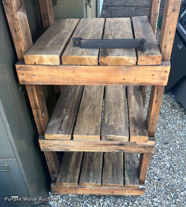 image for item MR9832 Office supplies and equipment