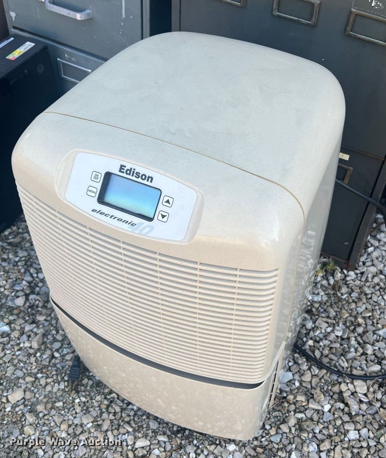 image for item MR9832 Office supplies and equipment