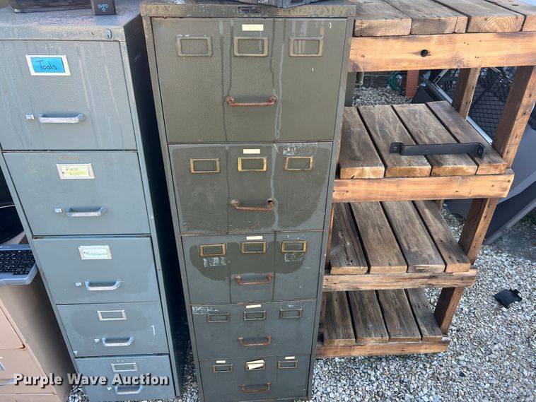 image for item MR9832 Office supplies and equipment