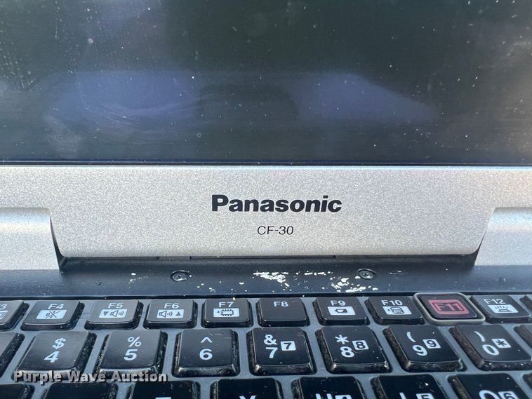 image for item MR9832 Office supplies and equipment