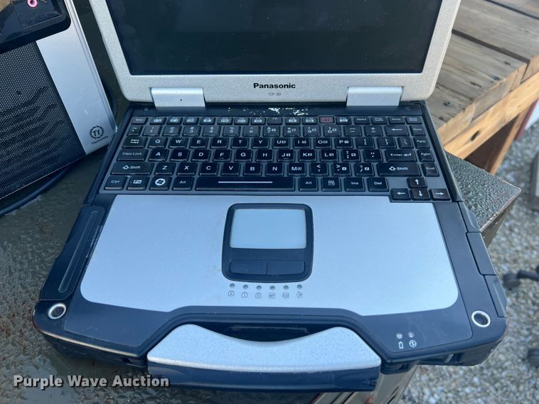 image for item MR9832 Office supplies and equipment