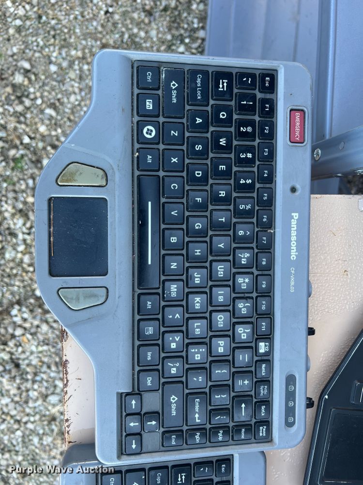 image for item MR9832 Office supplies and equipment