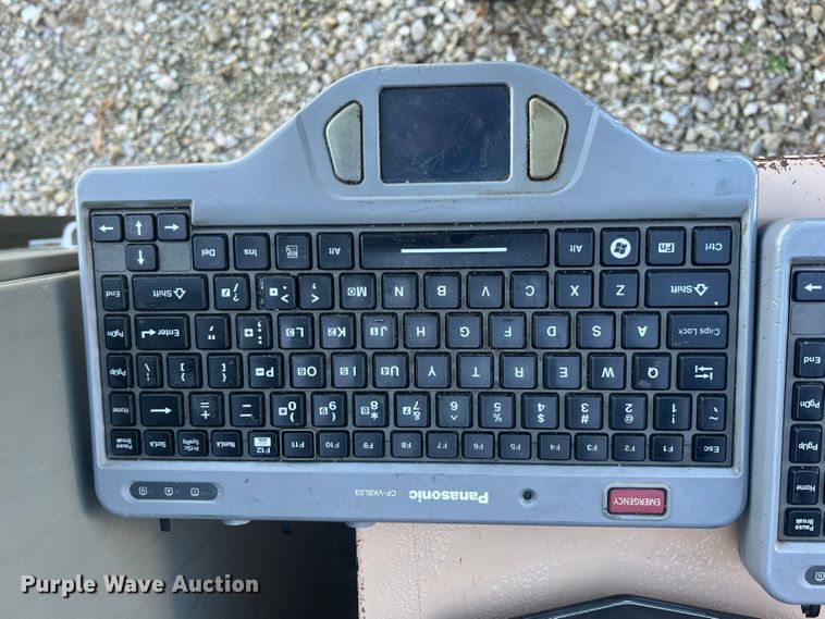 image for item MR9832 Office supplies and equipment