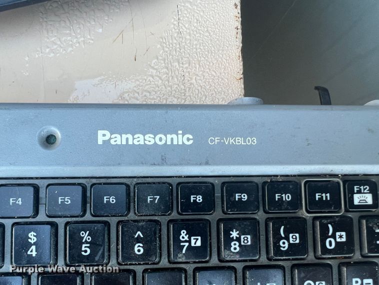 image for item MR9832 Office supplies and equipment