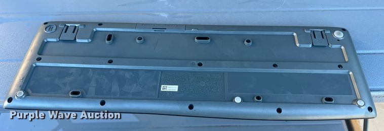 image for item MR9832 Office supplies and equipment